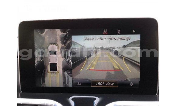 Acheter Import Voiture Mercedes-Benz 250 Blanc à Import - Dubai, Somalie Acheter Import Voiture Mercedes-Benz 250 Blanc à Import - Dubai, Somalie