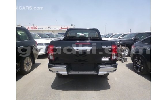 ይግዙ Imported Toyota Hilux ጥቁር መኪና በ Import - Dubai በ ሶማሊያ ይግዙ Imported Toyota Hilux ጥቁር መኪና በ Import - Dubai በ ሶማሊያ
