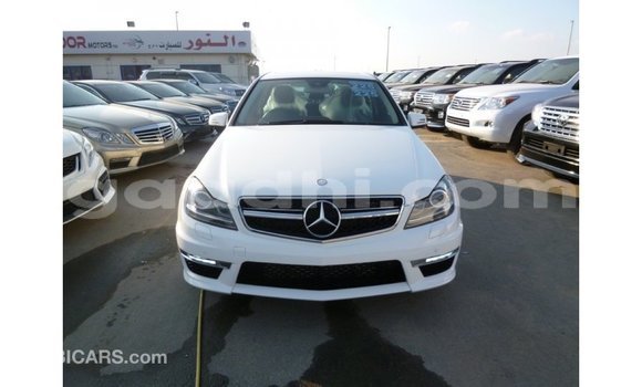 Buy Import Mercedes-Benz 200 White Car in Import - Dubai in Somalia Buy Import Mercedes-Benz 200 White Car in Import - Dubai in Somalia