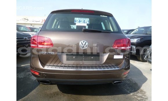 Acheter Import Voiture Volkswagen Touareg Marron à Import - Dubai, Somalie Acheter Import Voiture Volkswagen Touareg Marron à Import - Dubai, Somalie