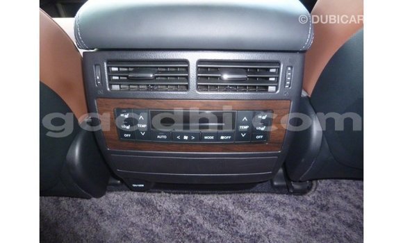 ይግዙ Imported Toyota Land Cruiser ሌላ መኪና በ Import - Dubai በ ሶማሊያ ይግዙ Imported Toyota Land Cruiser ሌላ መኪና በ Import - Dubai በ ሶማሊያ