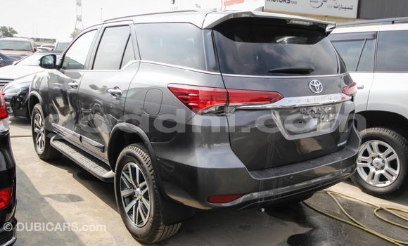 ይግዙ Imported Toyota Fortuner ሌላ መኪና በ Import - Dubai በ ሶማሊያ ይግዙ Imported Toyota Fortuner ሌላ መኪና በ Import - Dubai በ ሶማሊያ