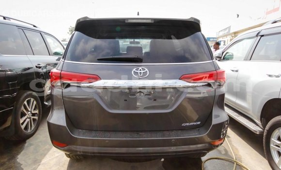ይግዙ Imported Toyota Fortuner ሌላ መኪና በ Import - Dubai በ ሶማሊያ ይግዙ Imported Toyota Fortuner ሌላ መኪና በ Import - Dubai በ ሶማሊያ