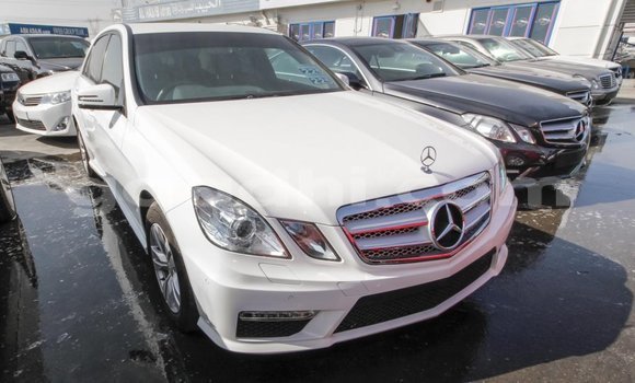 ይግዙ Imported Mercedes-Benz 200 ነጭ መኪና በ Import - Dubai በ ሶማሊያ ይግዙ Imported Mercedes-Benz 200 ነጭ መኪና በ Import - Dubai በ ሶማሊያ