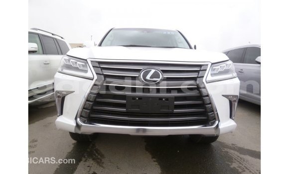 ይግዙ Imported Lexus LX ነጭ መኪና በ Import - Dubai በ ሶማሊያ ይግዙ Imported Lexus LX ነጭ መኪና በ Import - Dubai በ ሶማሊያ
