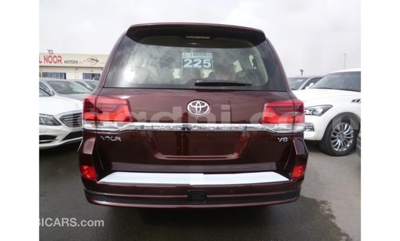 ይግዙ Imported Toyota Land Cruiser ሌላ መኪና በ Import - Dubai በ ሶማሊያ ይግዙ Imported Toyota Land Cruiser ሌላ መኪና በ Import - Dubai በ ሶማሊያ