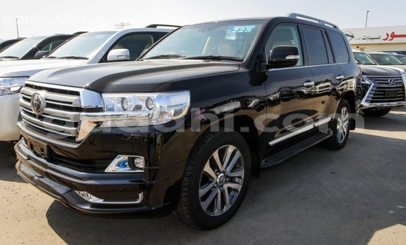 ይግዙ Imported Toyota Land Cruiser ጥቁር መኪና በ Import - Dubai በ ሶማሊያ ይግዙ Imported Toyota Land Cruiser ጥቁር መኪና በ Import - Dubai በ ሶማሊያ
