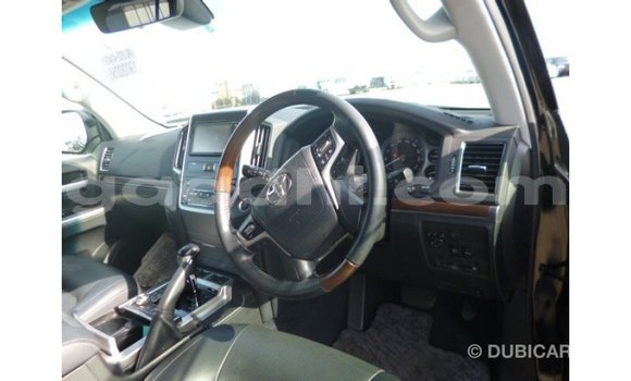 Acheter Import Voiture Toyota Land Cruiser Noir à Import - Dubai, Somalie Acheter Import Voiture Toyota Land Cruiser Noir à Import - Dubai, Somalie