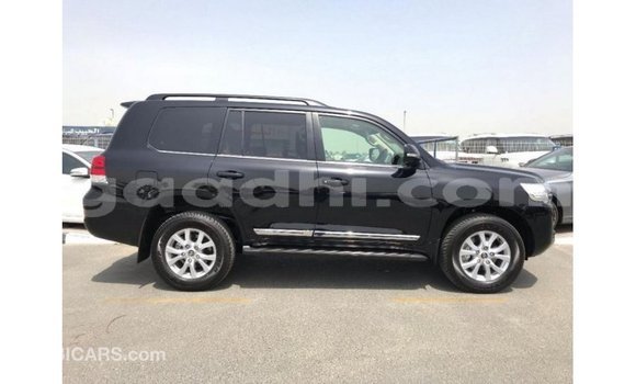 ይግዙ Imported Toyota Land Cruiser ጥቁር መኪና በ Import - Dubai በ ሶማሊያ ይግዙ Imported Toyota Land Cruiser ጥቁር መኪና በ Import - Dubai በ ሶማሊያ