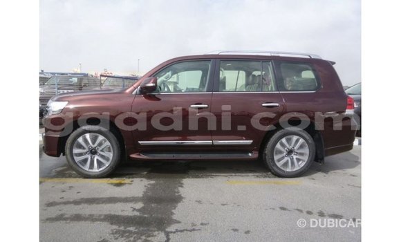 ይግዙ Imported Toyota Land Cruiser ብናማ መኪና በ Import - Dubai በ ሶማሊያ ይግዙ Imported Toyota Land Cruiser ብናማ መኪና በ Import - Dubai በ ሶማሊያ