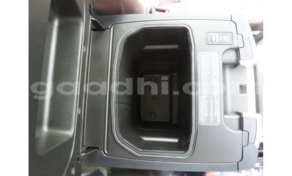 ይግዙ Imported Toyota Land Cruiser ብናማ መኪና በ Import - Dubai በ ሶማሊያ ይግዙ Imported Toyota Land Cruiser ብናማ መኪና በ Import - Dubai በ ሶማሊያ