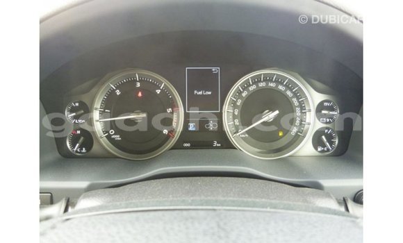 ይግዙ Imported Toyota Land Cruiser ብናማ መኪና በ Import - Dubai በ ሶማሊያ ይግዙ Imported Toyota Land Cruiser ብናማ መኪና በ Import - Dubai በ ሶማሊያ