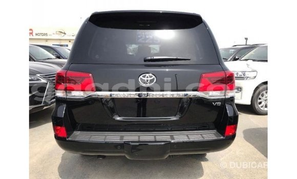 ይግዙ Imported Toyota Land Cruiser ጥቁር መኪና በ Import - Dubai በ ሶማሊያ ይግዙ Imported Toyota Land Cruiser ጥቁር መኪና በ Import - Dubai በ ሶማሊያ
