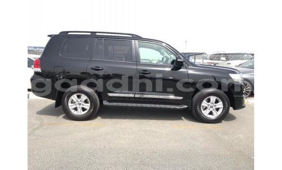 ይግዙ Imported Toyota Land Cruiser ጥቁር መኪና በ Import - Dubai በ ሶማሊያ ይግዙ Imported Toyota Land Cruiser ጥቁር መኪና በ Import - Dubai በ ሶማሊያ