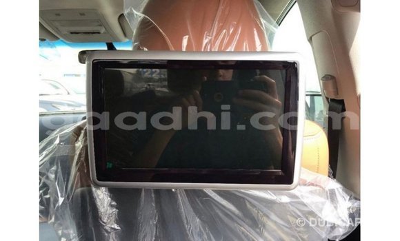 ይግዙ Imported Toyota Land Cruiser ጥቁር መኪና በ Import - Dubai በ ሶማሊያ ይግዙ Imported Toyota Land Cruiser ጥቁር መኪና በ Import - Dubai በ ሶማሊያ