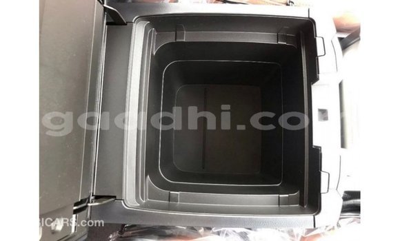 ይግዙ Imported Toyota Land Cruiser ጥቁር መኪና በ Import - Dubai በ ሶማሊያ ይግዙ Imported Toyota Land Cruiser ጥቁር መኪና በ Import - Dubai በ ሶማሊያ