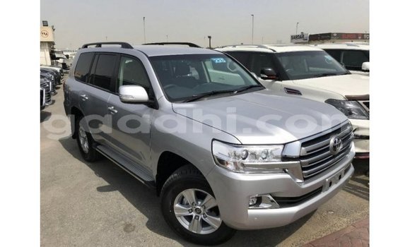 ይግዙ Imported Toyota Land Cruiser ሌላ መኪና በ Import - Dubai በ ሶማሊያ ይግዙ Imported Toyota Land Cruiser ሌላ መኪና በ Import - Dubai በ ሶማሊያ