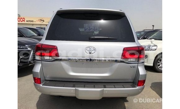 ይግዙ Imported Toyota Land Cruiser ሌላ መኪና በ Import - Dubai በ ሶማሊያ ይግዙ Imported Toyota Land Cruiser ሌላ መኪና በ Import - Dubai በ ሶማሊያ