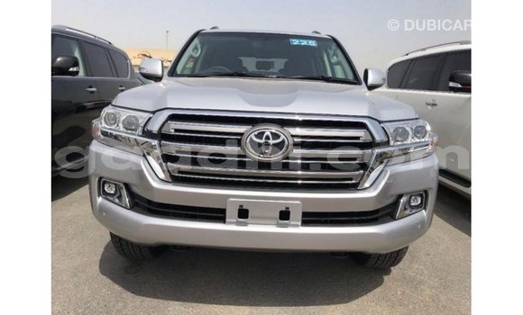 ይግዙ Imported Toyota Land Cruiser ሌላ መኪና በ Import - Dubai በ ሶማሊያ ይግዙ Imported Toyota Land Cruiser ሌላ መኪና በ Import - Dubai በ ሶማሊያ