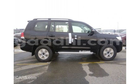 Acheter Import Voiture Toyota Land Cruiser Noir à Import - Dubai, Somalie Acheter Import Voiture Toyota Land Cruiser Noir à Import - Dubai, Somalie