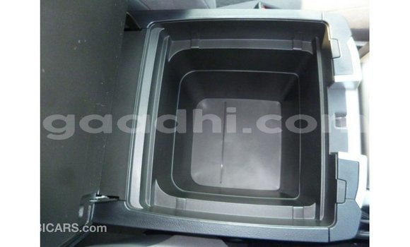 Acheter Import Voiture Toyota Land Cruiser Noir à Import - Dubai, Somalie Acheter Import Voiture Toyota Land Cruiser Noir à Import - Dubai, Somalie