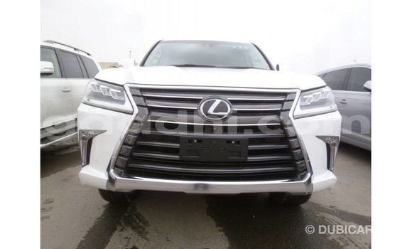 Acheter Import Voiture Lexus LX Blanc à Import - Dubai, Somalie Acheter Import Voiture Lexus LX Blanc à Import - Dubai, Somalie