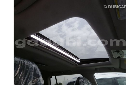 Acheter Import Voiture Lexus LX Blanc à Import - Dubai, Somalie Acheter Import Voiture Lexus LX Blanc à Import - Dubai, Somalie