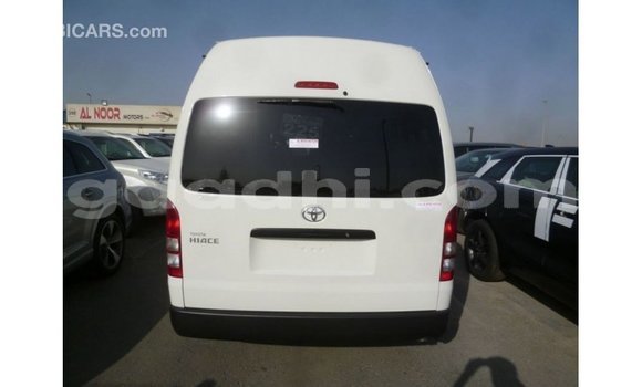 Acheter Import Voiture Toyota Hiace Blanc à Import - Dubai, Somalie Acheter Import Voiture Toyota Hiace Blanc à Import - Dubai, Somalie
