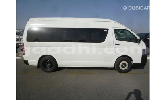Acheter Import Voiture Toyota Hiace Blanc à Import - Dubai, Somalie Acheter Import Voiture Toyota Hiace Blanc à Import - Dubai, Somalie