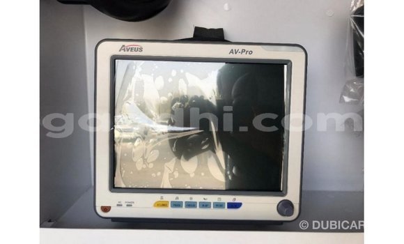 Acheter Import Voiture Toyota Hiace Blanc à Import - Dubai, Somalie Acheter Import Voiture Toyota Hiace Blanc à Import - Dubai, Somalie