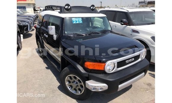 ይግዙ Imported Toyota FJ Cruiser ጥቁር መኪና በ Import - Dubai በ ሶማሊያ ይግዙ Imported Toyota FJ Cruiser ጥቁር መኪና በ Import - Dubai በ ሶማሊያ