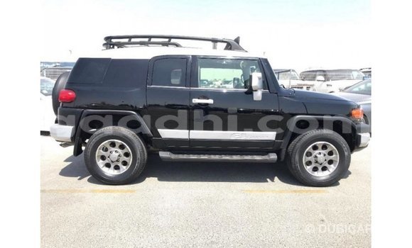 ይግዙ Imported Toyota FJ Cruiser ጥቁር መኪና በ Import - Dubai በ ሶማሊያ ይግዙ Imported Toyota FJ Cruiser ጥቁር መኪና በ Import - Dubai በ ሶማሊያ