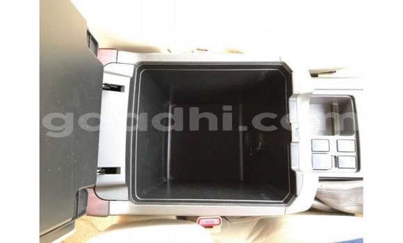 Acheter Import Voiture Toyota Prado Noir à Import - Dubai, Somalie Acheter Import Voiture Toyota Prado Noir à Import - Dubai, Somalie