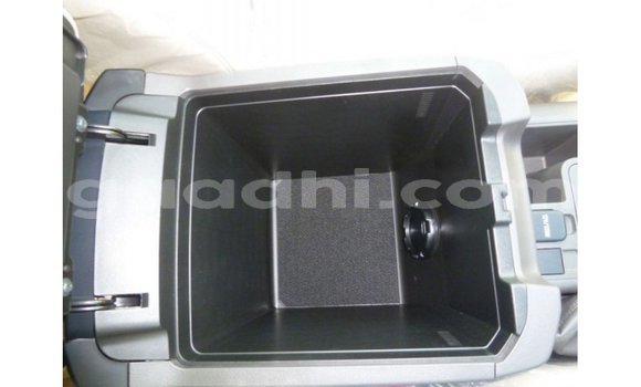 Acheter Import Voiture Toyota Prado Noir à Import - Dubai, Somalie Acheter Import Voiture Toyota Prado Noir à Import - Dubai, Somalie