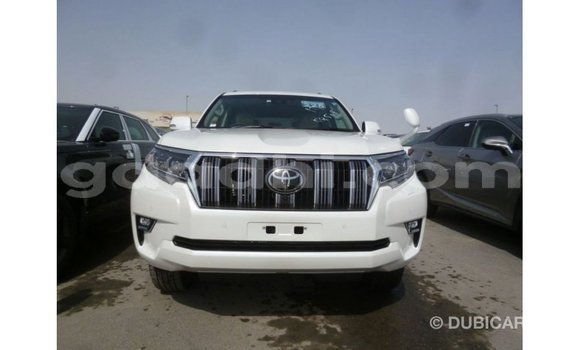 Acheter Import Voiture Toyota Prado Blanc à Import - Dubai, Somalie Acheter Import Voiture Toyota Prado Blanc à Import - Dubai, Somalie