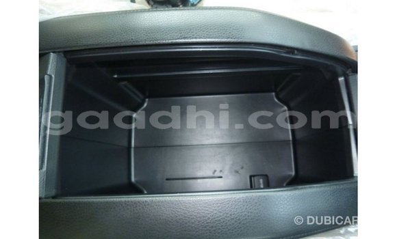 ይግዙ Imported Toyota Kluger ነጭ መኪና በ Import - Dubai በ ሶማሊያ ይግዙ Imported Toyota Kluger ነጭ መኪና በ Import - Dubai በ ሶማሊያ