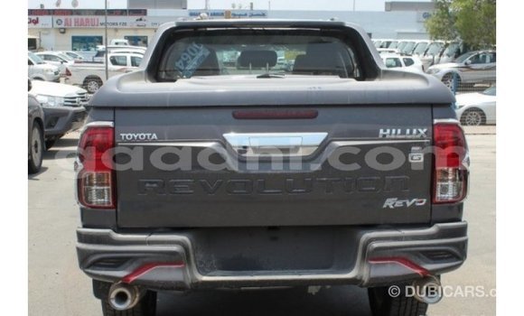 اشتري Imported Toyota Hilux آخر سيارة في Import - Dubai في الصومال اشتري Imported Toyota Hilux آخر سيارة في Import - Dubai في الصومال