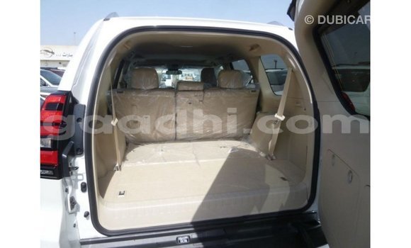 ይግዙ Imported Toyota Prado ነጭ መኪና በ Import - Dubai በ ሶማሊያ ይግዙ Imported Toyota Prado ነጭ መኪና በ Import - Dubai በ ሶማሊያ