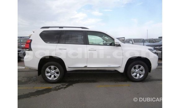 ይግዙ Imported Toyota Prado ነጭ መኪና በ Import - Dubai በ ሶማሊያ ይግዙ Imported Toyota Prado ነጭ መኪና በ Import - Dubai በ ሶማሊያ