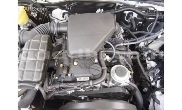 ይግዙ Imported Toyota Prado ነጭ መኪና በ Import - Dubai በ ሶማሊያ ይግዙ Imported Toyota Prado ነጭ መኪና በ Import - Dubai በ ሶማሊያ