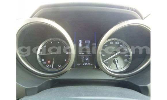 Acheter Import Voiture Toyota Prado Autre à Import - Dubai, Somalie Acheter Import Voiture Toyota Prado Autre à Import - Dubai, Somalie