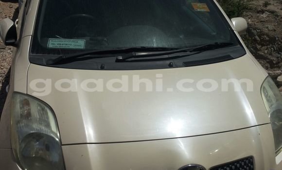Nunua Ilio tumika Toyota Vitz Nyeupe Gari ndani ya Mogadishu nchini Somalia Nunua Ilio tumika Toyota Vitz Nyeupe Gari ndani ya Mogadishu nchini Somalia