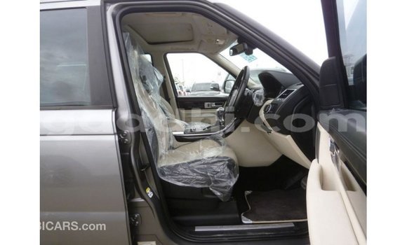 Acheter Import Voiture Land Rover Range Rover Autre à Import - Dubai, Somalie Acheter Import Voiture Land Rover Range Rover Autre à Import - Dubai, Somalie