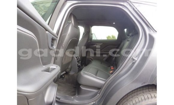 Acheter Import Voiture Jaguar F-Type Noir à Import - Dubai, Somalie Acheter Import Voiture Jaguar F-Type Noir à Import - Dubai, Somalie