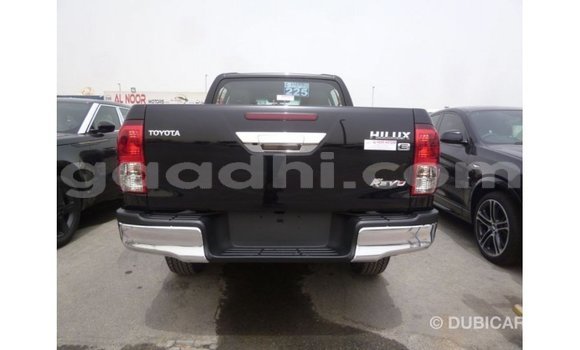 Acheter Import Voiture Toyota Hilux Noir à Import - Dubai, Somalie Acheter Import Voiture Toyota Hilux Noir à Import - Dubai, Somalie
