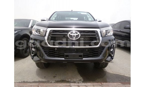 Acheter Import Voiture Toyota Hilux Noir à Import - Dubai, Somalie Acheter Import Voiture Toyota Hilux Noir à Import - Dubai, Somalie