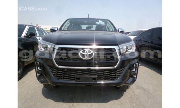 Acheter Import Voiture Toyota Hilux Noir à Import - Dubai, Somalie Acheter Import Voiture Toyota Hilux Noir à Import - Dubai, Somalie