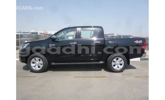 Acheter Import Voiture Toyota Hilux Noir à Import - Dubai, Somalie Acheter Import Voiture Toyota Hilux Noir à Import - Dubai, Somalie