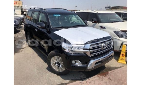 Acheter Import Voiture Toyota Land Cruiser Noir à Import - Dubai, Somalie Acheter Import Voiture Toyota Land Cruiser Noir à Import - Dubai, Somalie