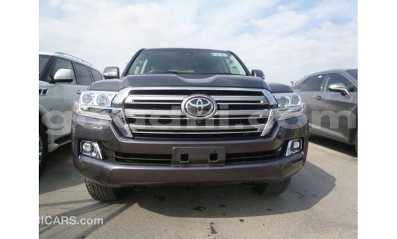 ይግዙ Imported Toyota Land Cruiser ሌላ መኪና በ Import - Dubai በ ሶማሊያ ይግዙ Imported Toyota Land Cruiser ሌላ መኪና በ Import - Dubai በ ሶማሊያ